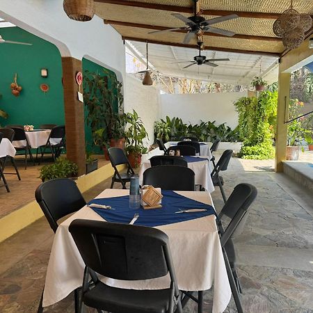Hotel Arenas Del Pacifico Санта-Крус-Хуатулко Экстерьер фото