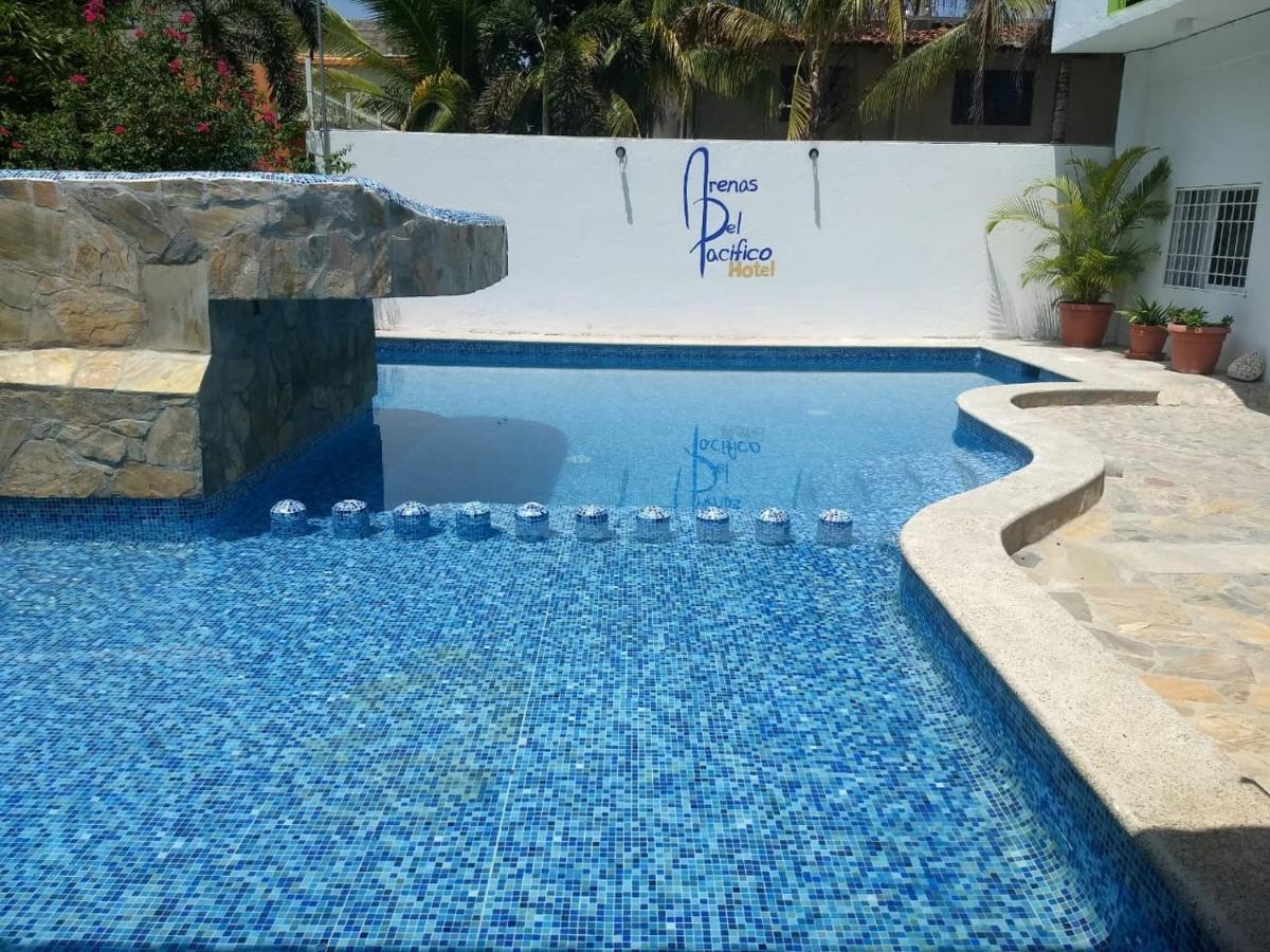 Hotel Arenas Del Pacifico Санта-Крус-Хуатулко Экстерьер фото