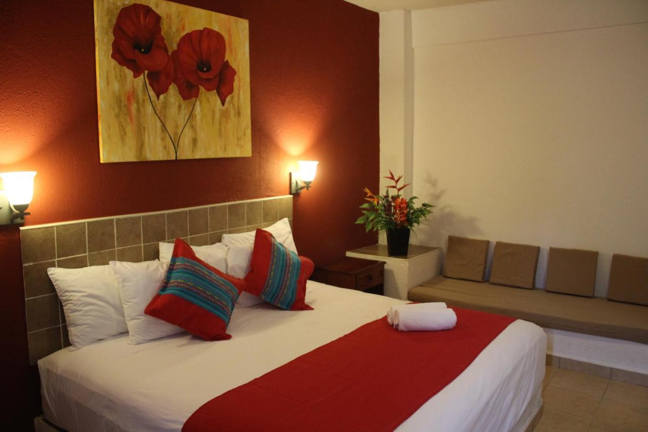Hotel Arenas Del Pacifico Санта-Крус-Хуатулко Экстерьер фото